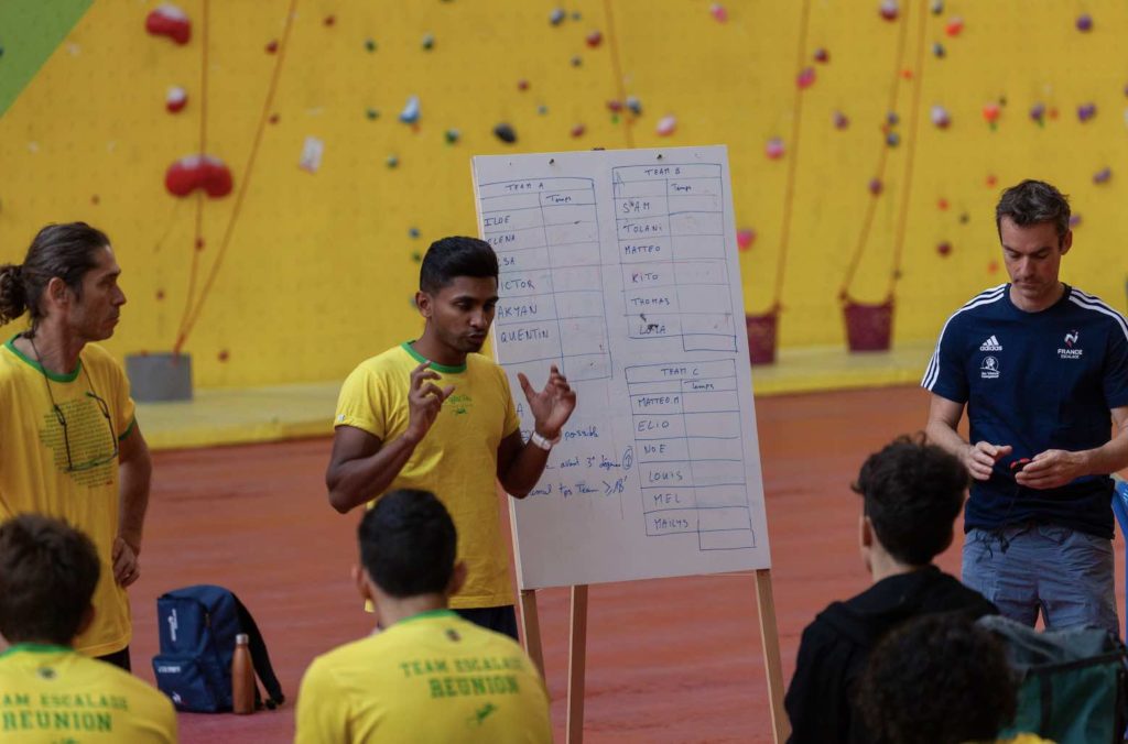 Regroupement inter-pôles