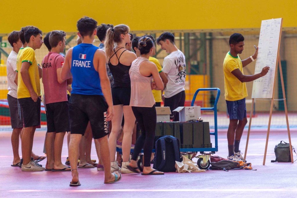 Regroupement inter-pôles